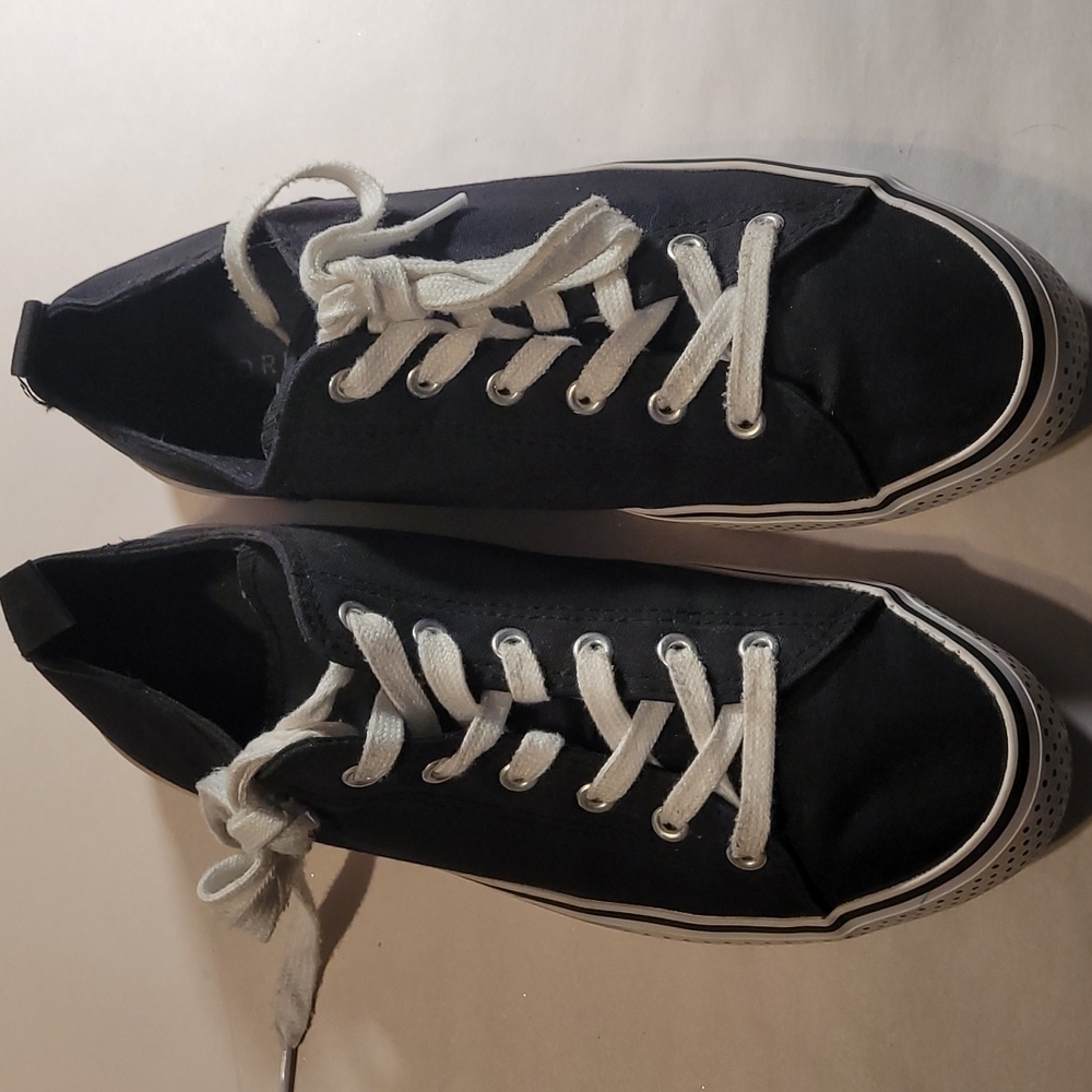 Torrid Women's Sneakers π